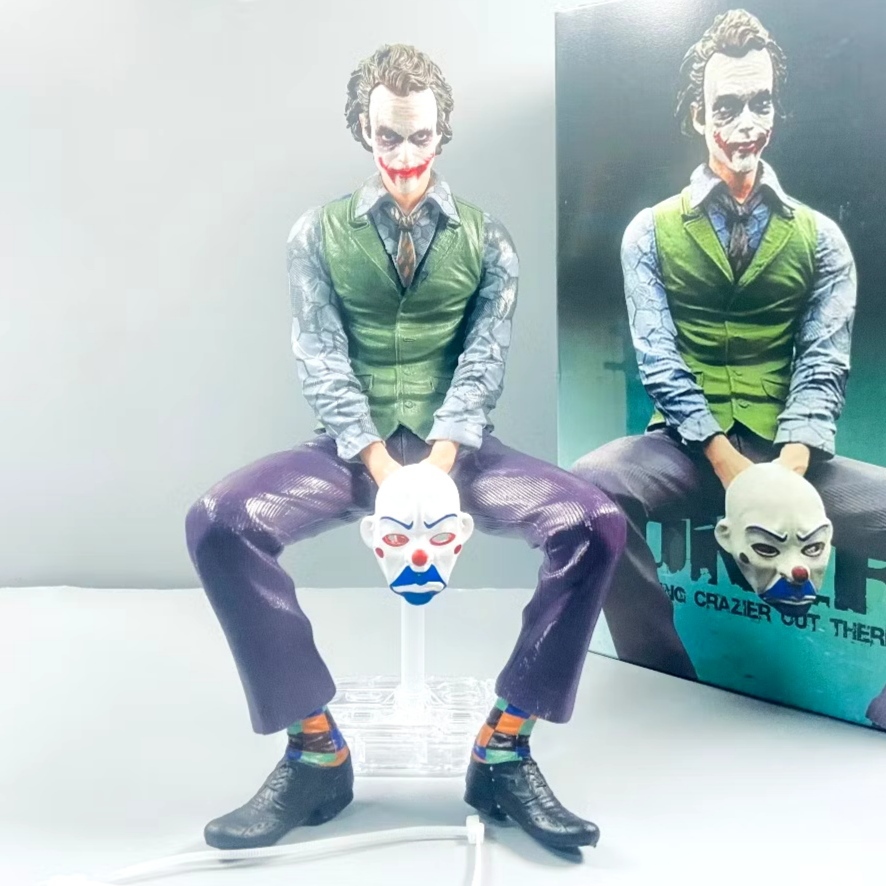 Mô Hình Nhân Vật Joker, Harly Quinn ngồi ghế, Joker Gắn Xe Trang Trí