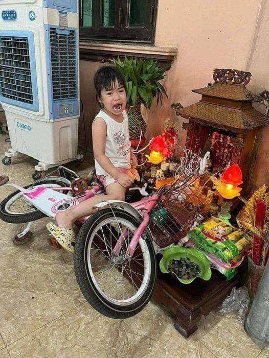 Chúng tao ngồi xó nhà rồi mà cũng không yên với chúng mài. Ông Địa said